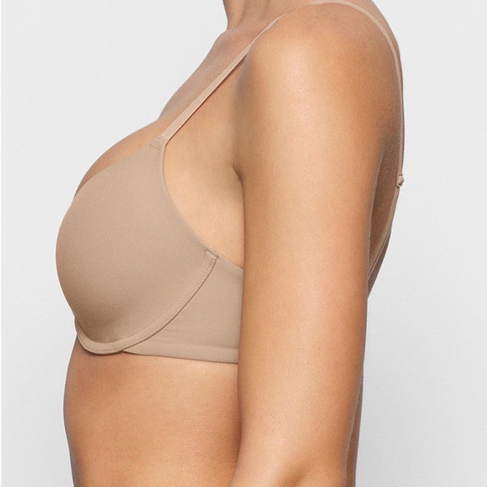 SKIMS Fits everybody bra - Picture 3 of 15